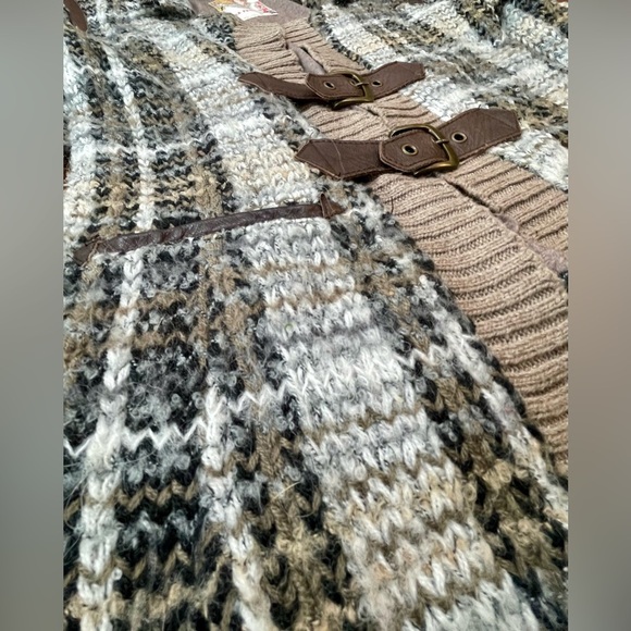 Free People | Plaid Boucle Sweater Jacket |  Buckle Closure | Women’s 4 - Picture 3 of 5